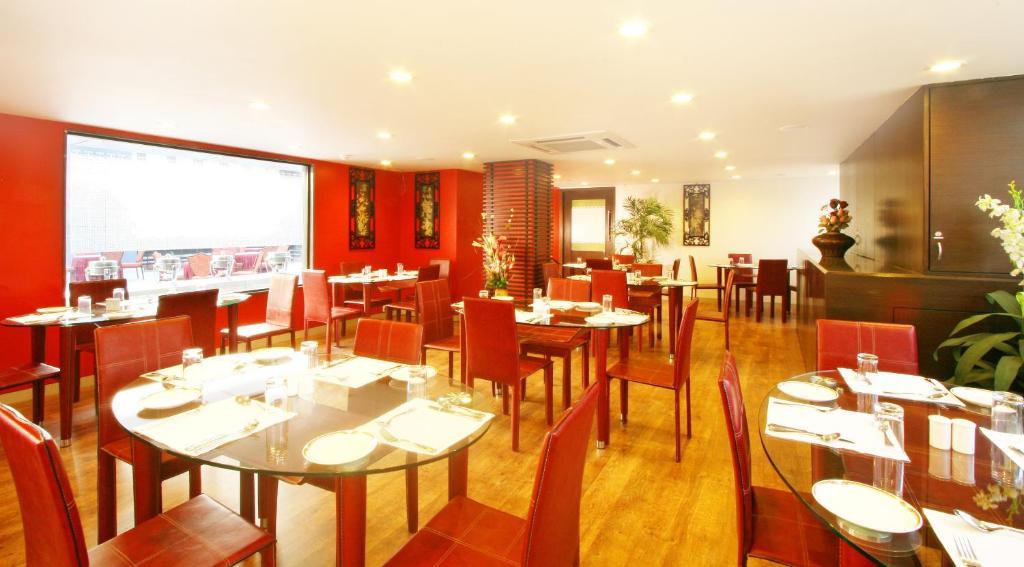 Ambience Executive Hotell Pimpri-Chinchwad Restaurant bilde